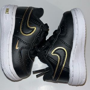 Nike Air Force One.